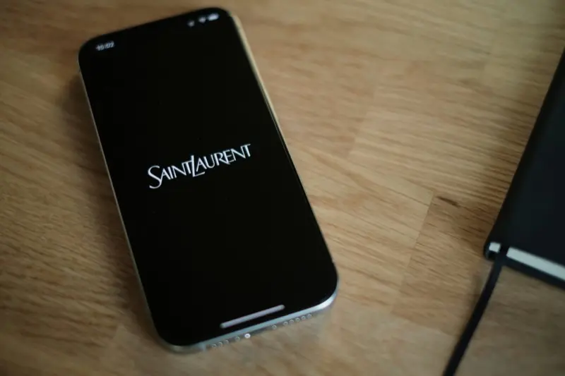 AI手相占いアプリの精度は？写真で診断する方法と選び方